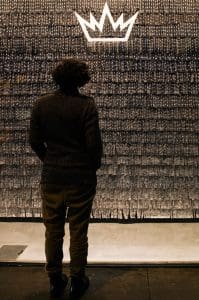 AbdoulayeKonate_windowcommissionRivingtonPlace Pouvoir et Religion (Power and Religion), Window commission at Rivington Place, 2011, Textile. Photo - Kate Elliott